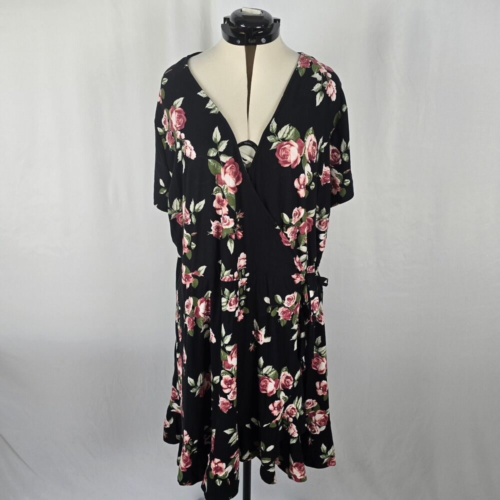 Justify Wrap Dress Women's 3X Black Pink Green Floral Short Sleeve Midi